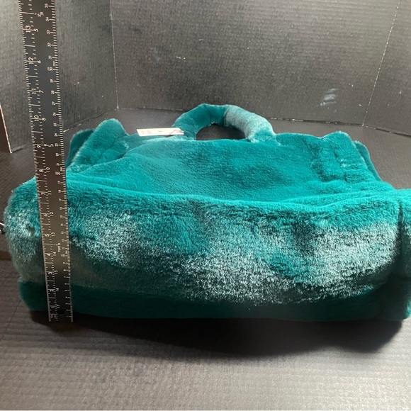 GREAT GIFT! HOST PICK!! BNWT Pinko Debossed faux fur plush tote green PRICE FIRM - Picture 13 of 16